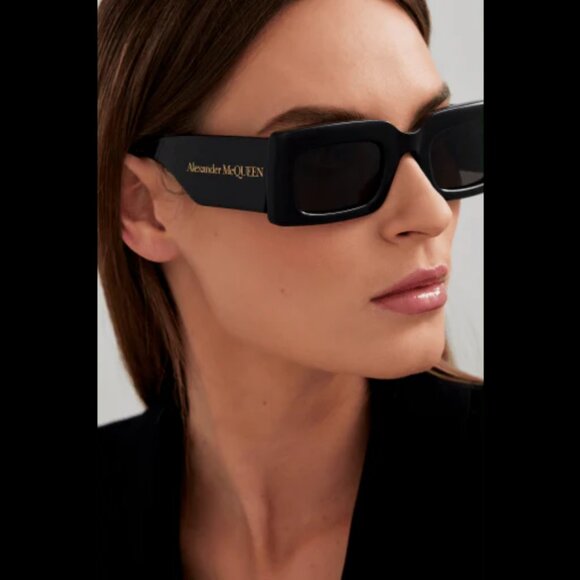 NEW ALEXANDER MCQUEEN AM0433S 001 SUNGLASSES WOMEN BLACK SQUARE EYEWEAR - Picture 12 of 13